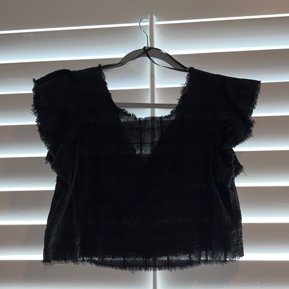 Black loveriche crop top